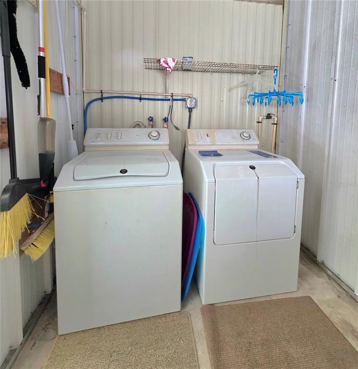 For Sale: $147,900 (2 beds, 2 baths, 1056 Square Feet)