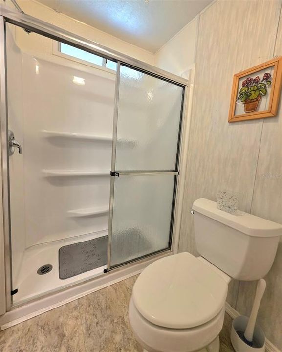 For Sale: $147,900 (2 beds, 2 baths, 1056 Square Feet)