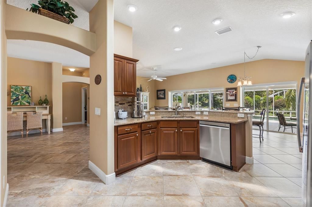 For Rent: $2,500 (3 beds, 2 baths, 2074 Square Feet)