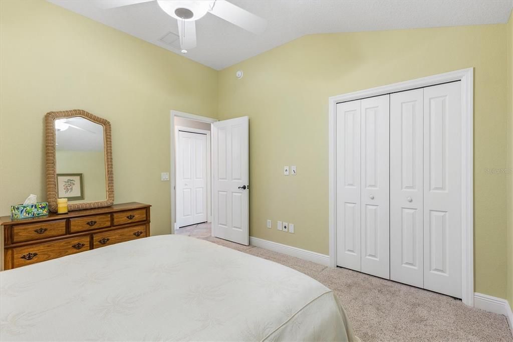 For Rent: $2,500 (3 beds, 2 baths, 2074 Square Feet)