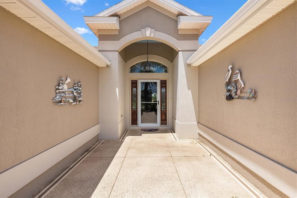 For Rent: $2,500 (3 beds, 2 baths, 2074 Square Feet)