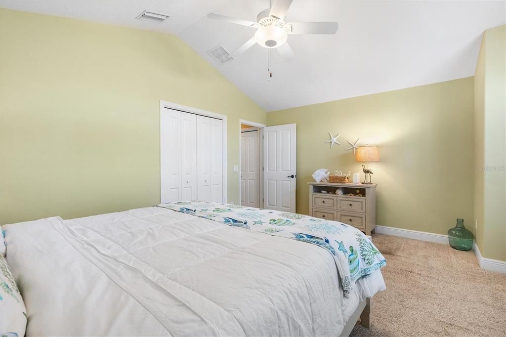For Rent: $2,500 (3 beds, 2 baths, 2074 Square Feet)