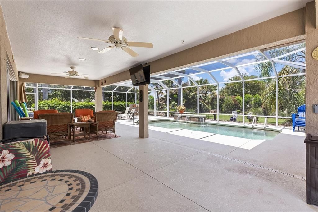 For Rent: $2,500 (3 beds, 2 baths, 2074 Square Feet)