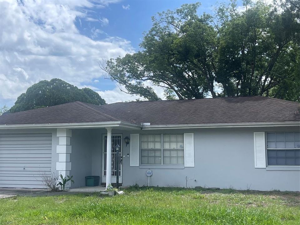 For Sale: $265,000 (2 beds, 2 baths, 990 Square Feet)