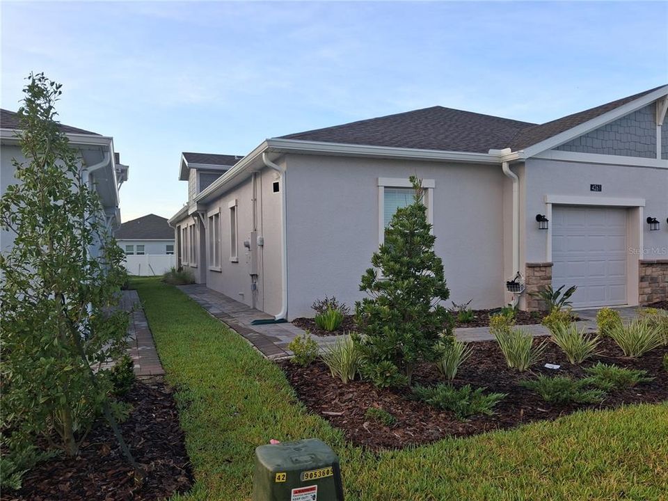 For Rent: $2,000 (3 beds, 2 baths, 1572 Square Feet)