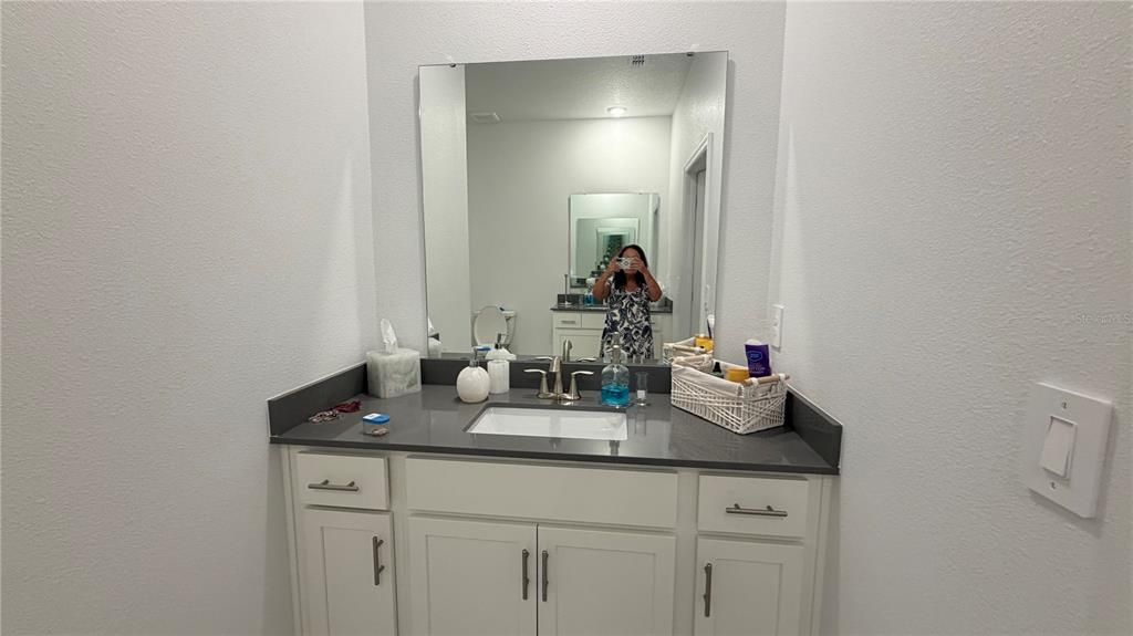 For Rent: $2,000 (3 beds, 2 baths, 1572 Square Feet)