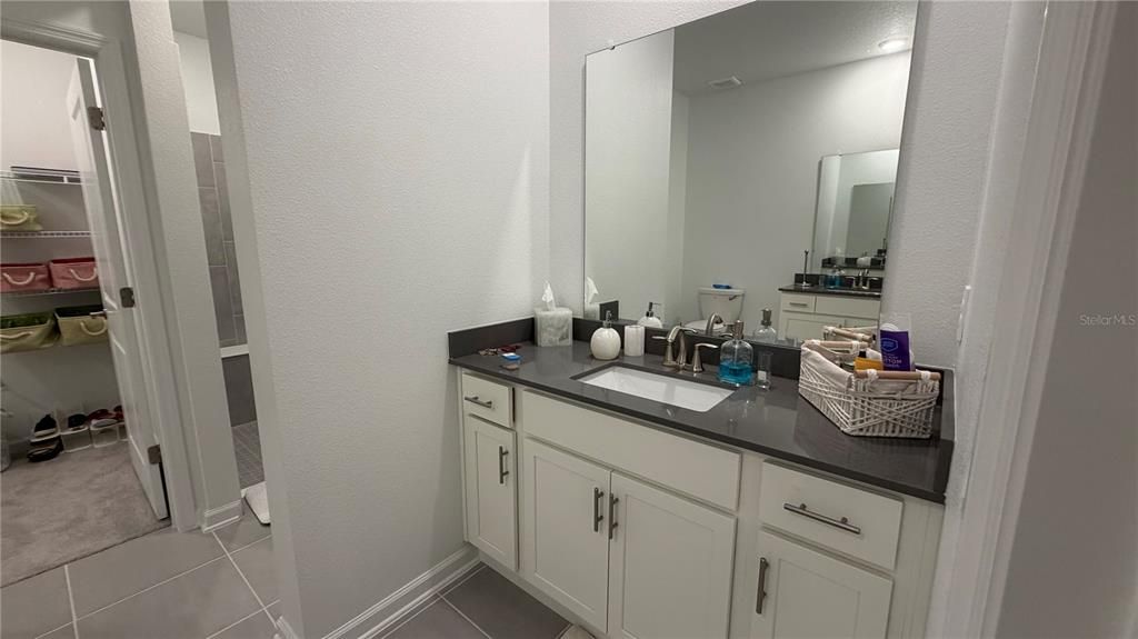 For Rent: $2,000 (3 beds, 2 baths, 1572 Square Feet)