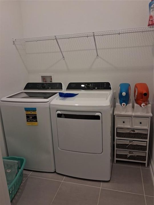 For Rent: $2,000 (3 beds, 2 baths, 1572 Square Feet)