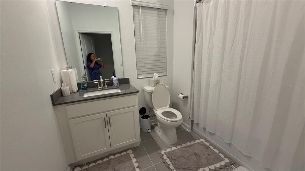 For Rent: $2,000 (3 beds, 2 baths, 1572 Square Feet)