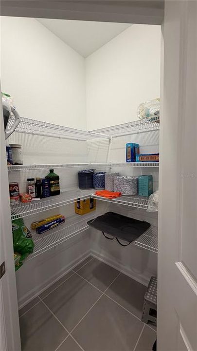 For Rent: $2,000 (3 beds, 2 baths, 1572 Square Feet)