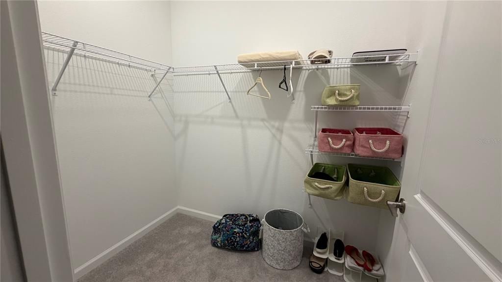 For Rent: $2,000 (3 beds, 2 baths, 1572 Square Feet)