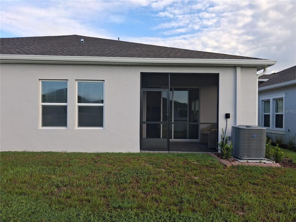 For Rent: $2,000 (3 beds, 2 baths, 1572 Square Feet)