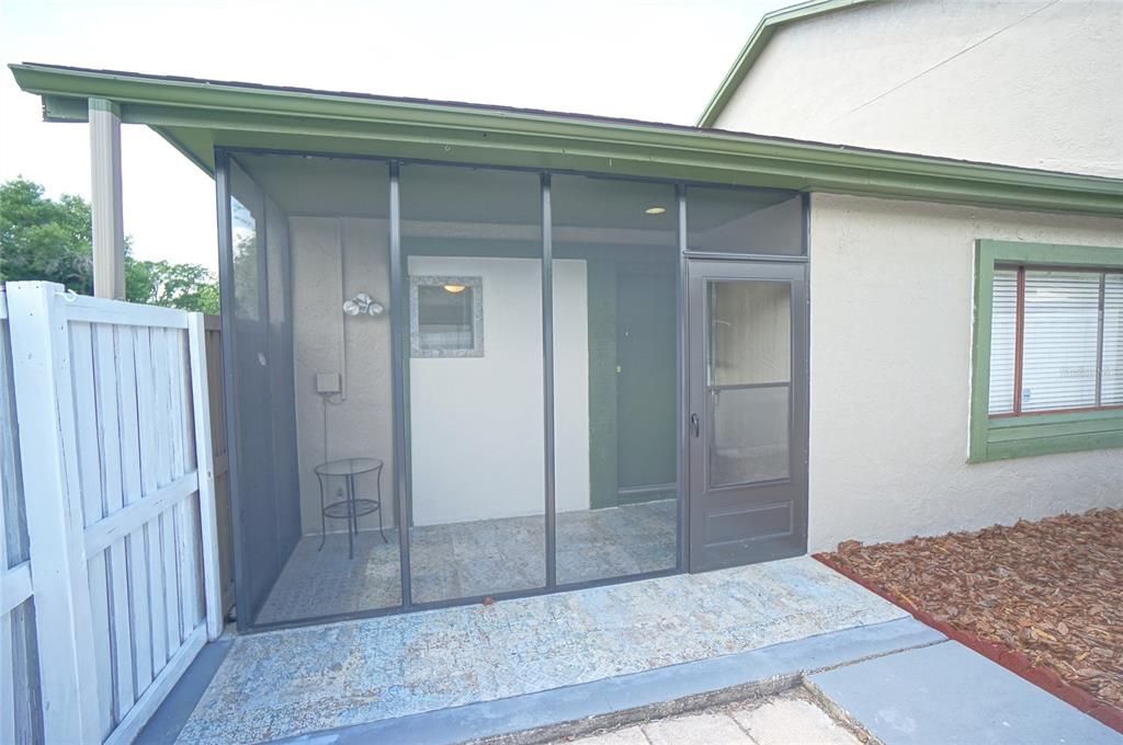 For Rent: $1,700 (2 beds, 2 baths, 1036 Square Feet)