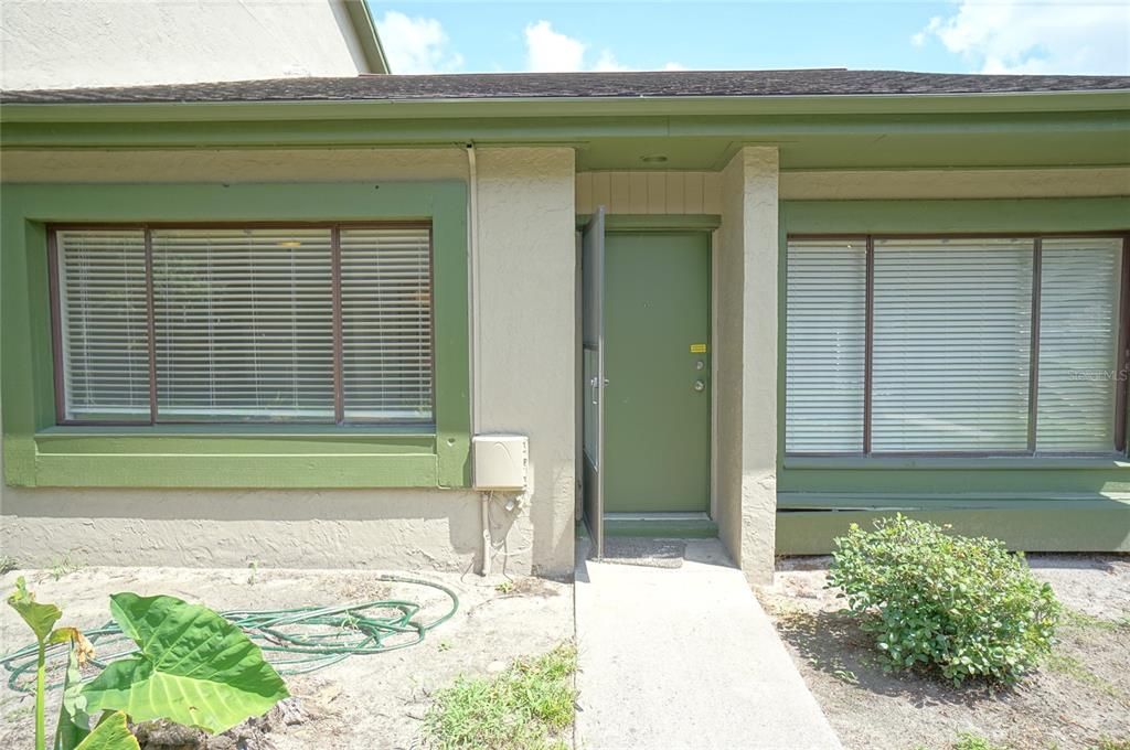 For Rent: $1,700 (2 beds, 2 baths, 1036 Square Feet)