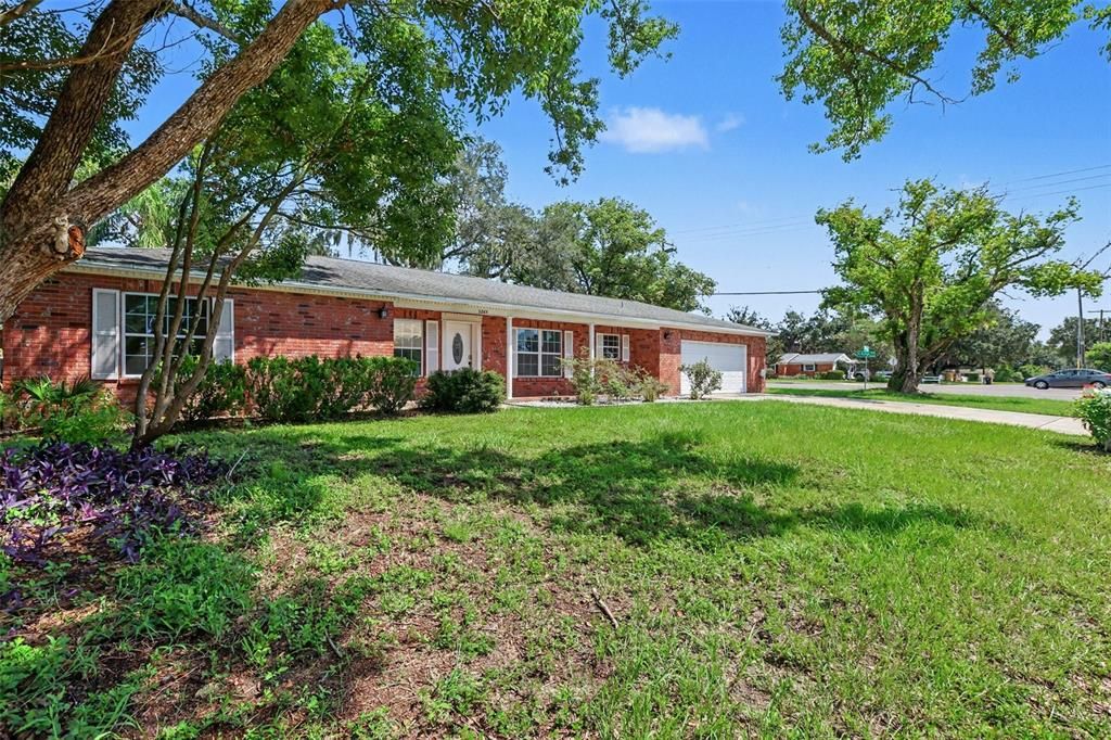 En Venta: $333,000 (3 camas, 2 baños, 1568 Pies cuadrados)