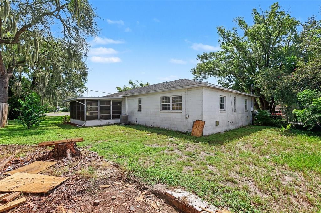 En Venta: $333,000 (3 camas, 2 baños, 1568 Pies cuadrados)