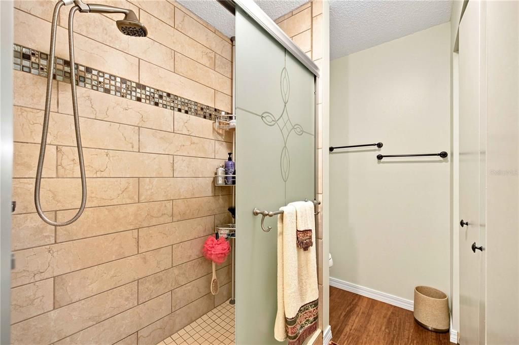 En Venta: $330,000 (2 camas, 2 baños, 1421 Pies cuadrados)