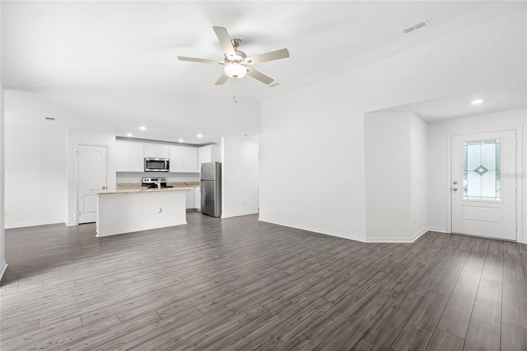 En Venta: $319,900 (3 camas, 2 baños, 1613 Pies cuadrados)