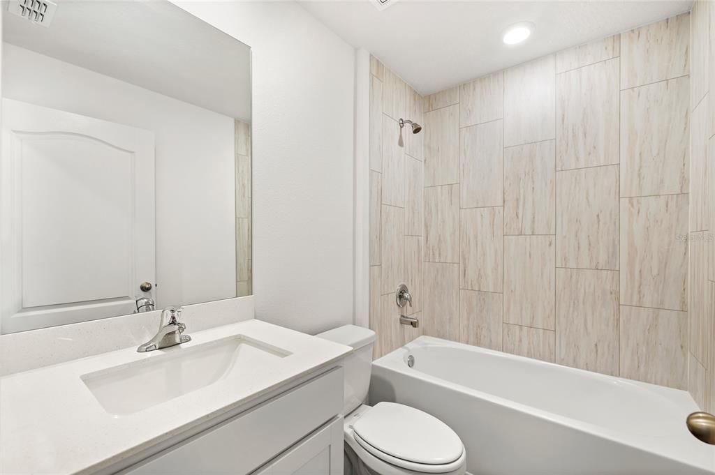 En Venta: $319,900 (3 camas, 2 baños, 1613 Pies cuadrados)