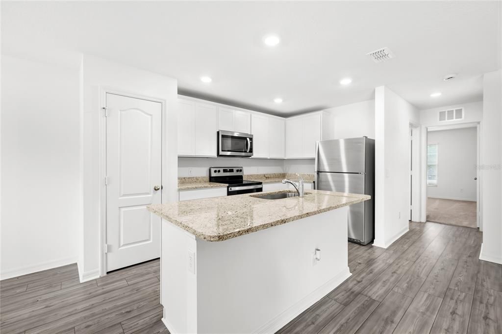 En Venta: $319,900 (3 camas, 2 baños, 1613 Pies cuadrados)