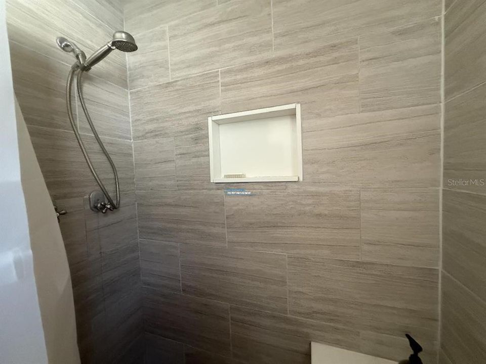 For Rent: $2,395 (3 beds, 2 baths, 1783 Square Feet)