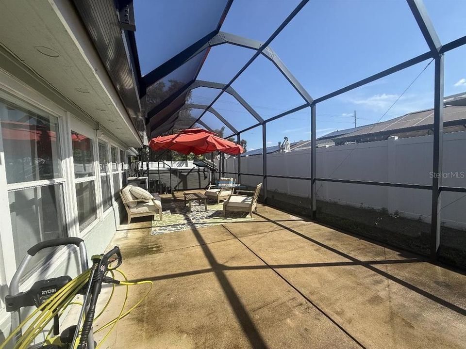 For Rent: $2,395 (3 beds, 2 baths, 1783 Square Feet)