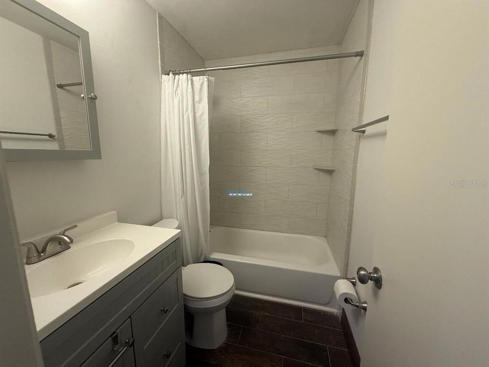 For Rent: $2,395 (3 beds, 2 baths, 1783 Square Feet)