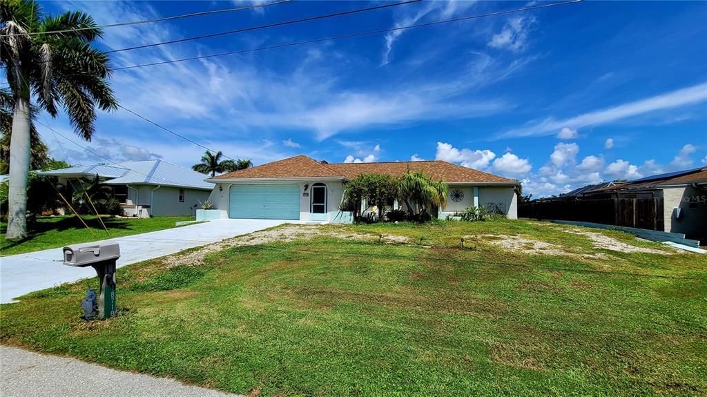 For Sale: $320,000 (3 beds, 2 baths, 1239 Square Feet)