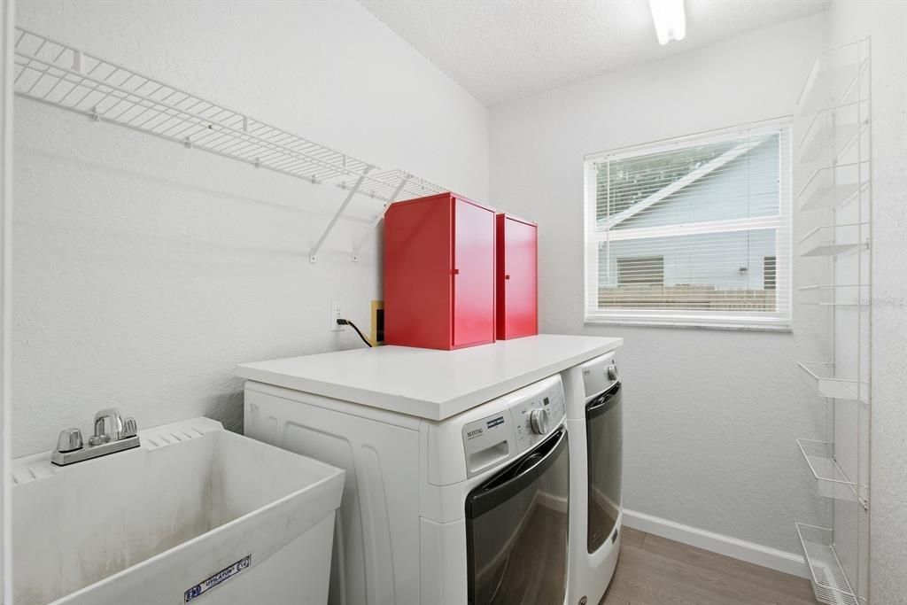 For Sale: $515,000 (4 beds, 2 baths, 1788 Square Feet)