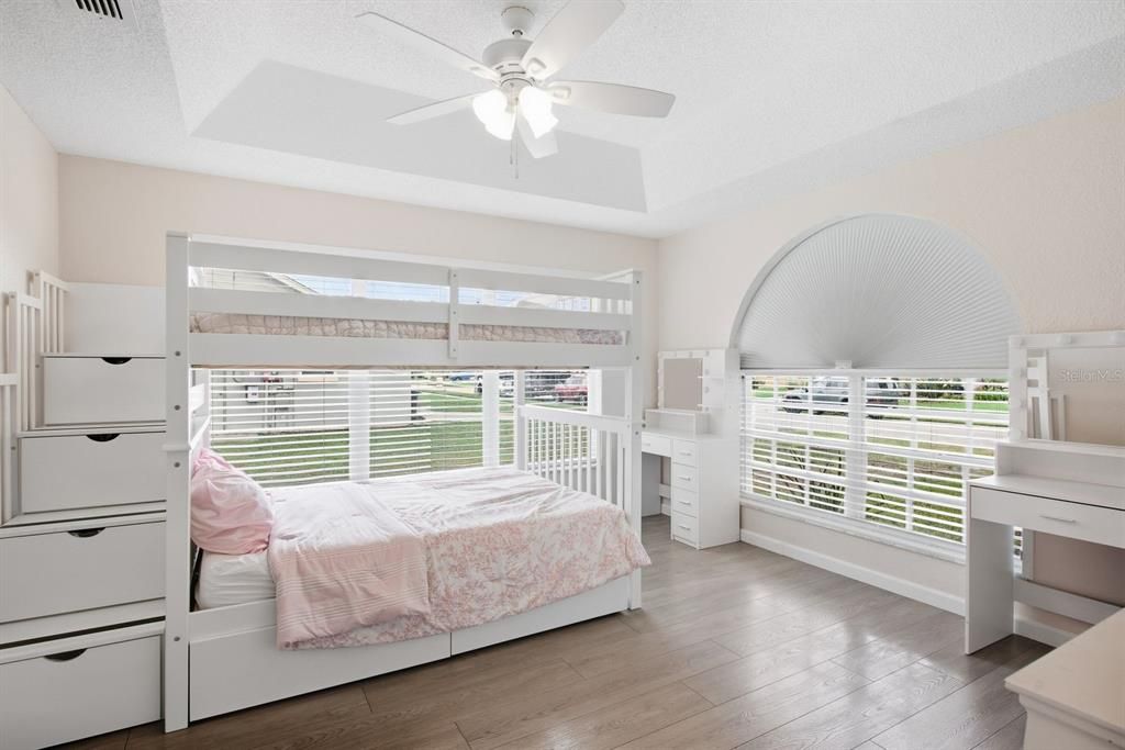 For Sale: $515,000 (4 beds, 2 baths, 1788 Square Feet)