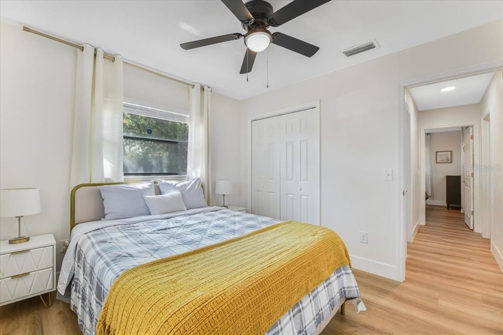 For Rent: $2,400 (3 beds, 2 baths, 1016 Square Feet)