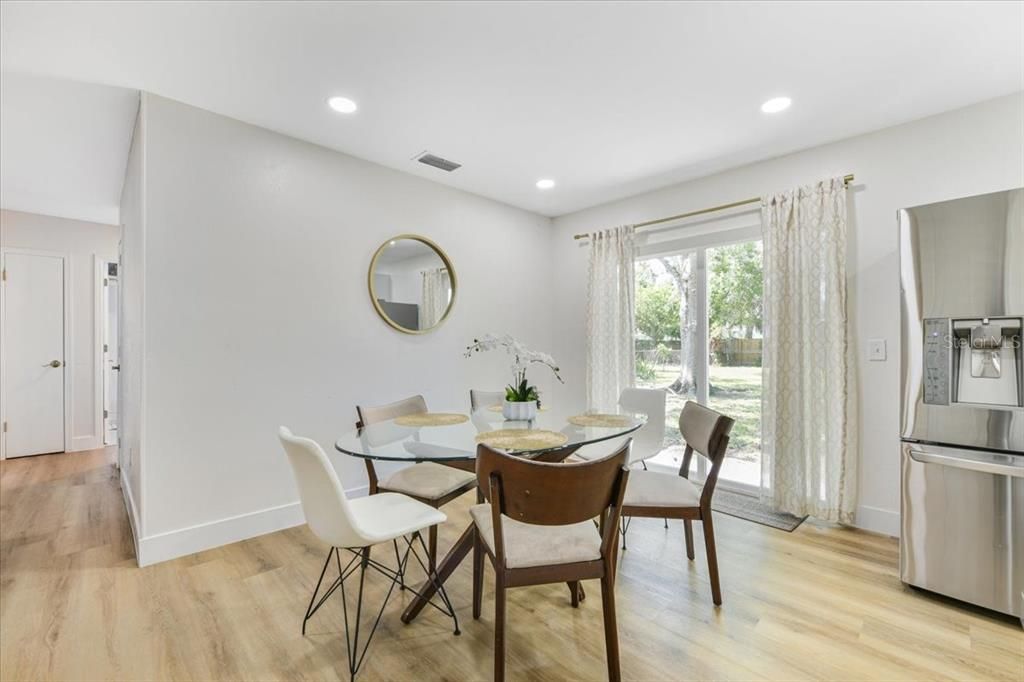For Rent: $2,400 (3 beds, 2 baths, 1016 Square Feet)