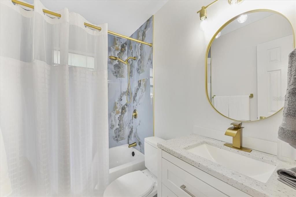 For Rent: $2,400 (3 beds, 2 baths, 1016 Square Feet)