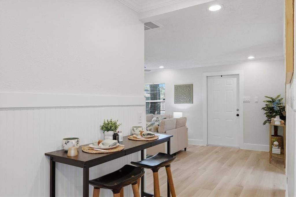 For Sale: $337,900 (3 beds, 2 baths, 756 Square Feet)