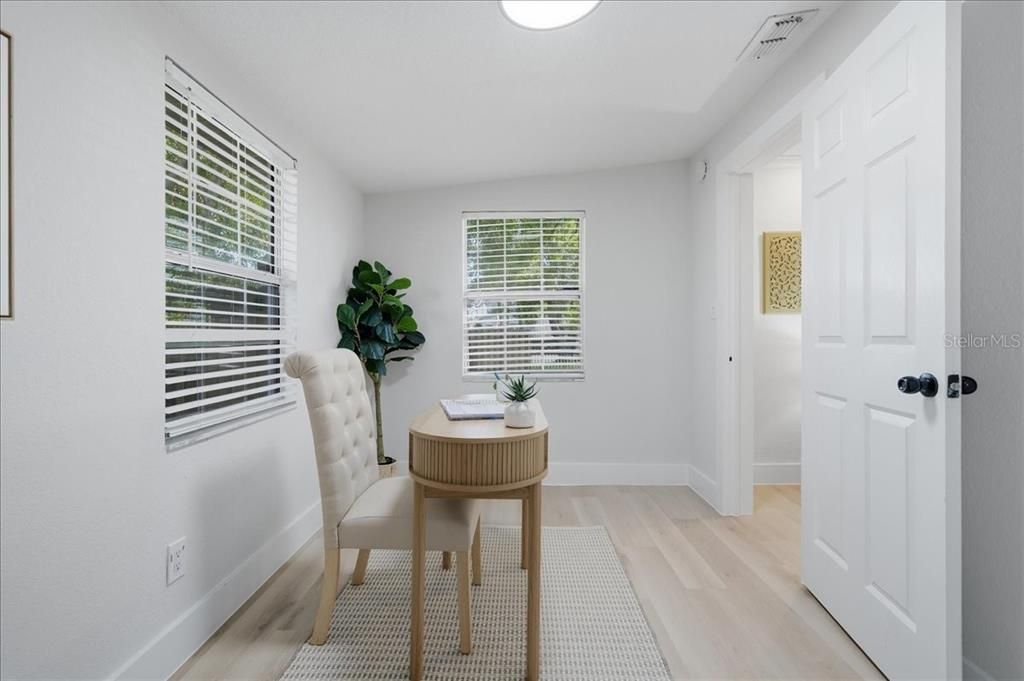 For Sale: $337,900 (3 beds, 2 baths, 756 Square Feet)