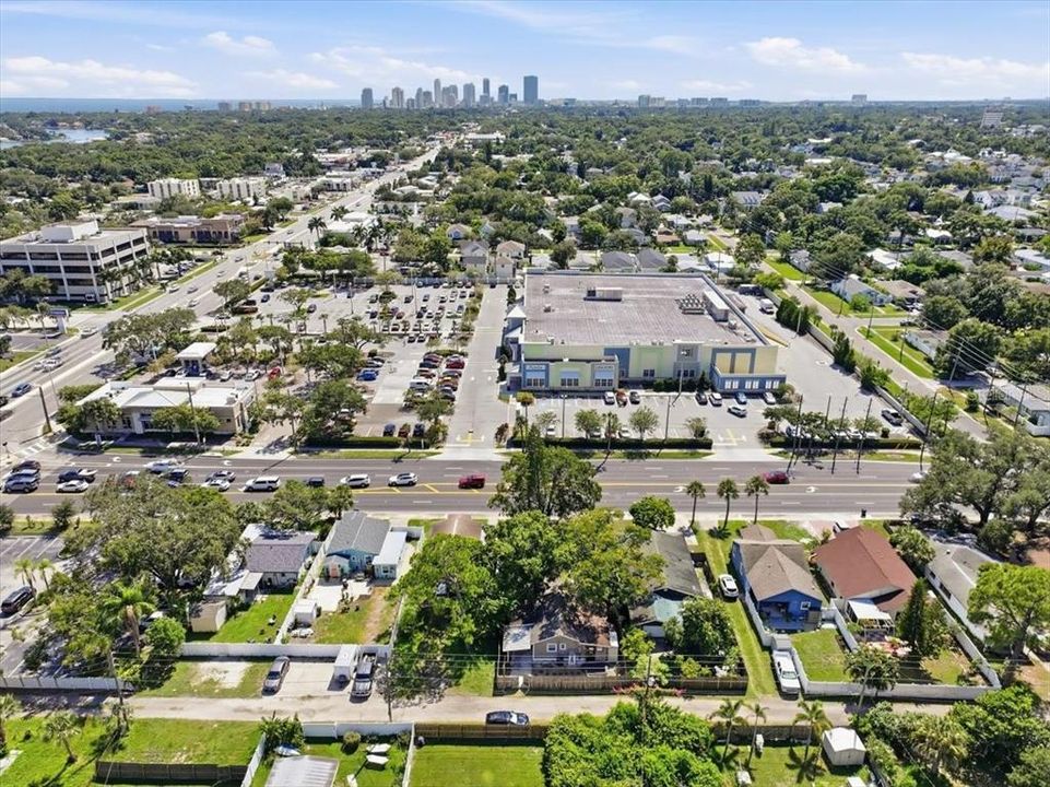 For Sale: $337,900 (3 beds, 2 baths, 756 Square Feet)