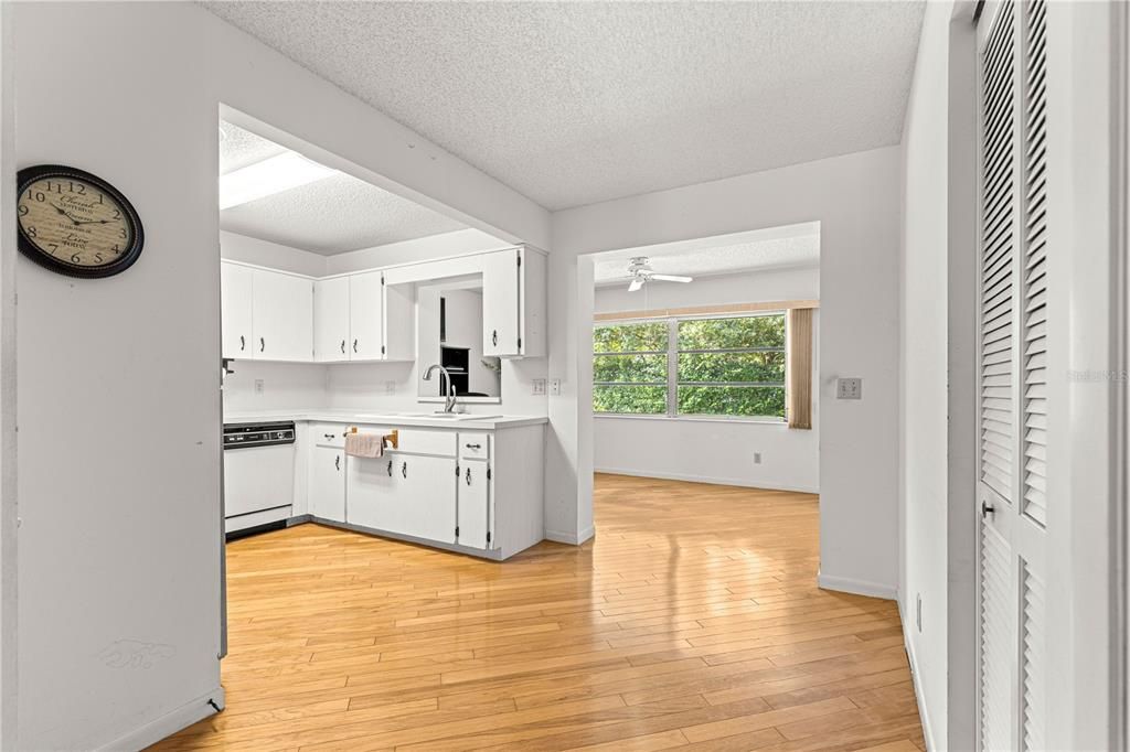 En Venta: $145,000 (2 camas, 2 baños, 1341 Pies cuadrados)