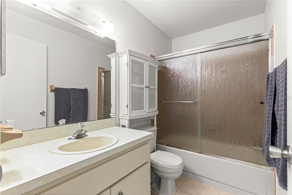 En Venta: $145,000 (2 camas, 2 baños, 1341 Pies cuadrados)