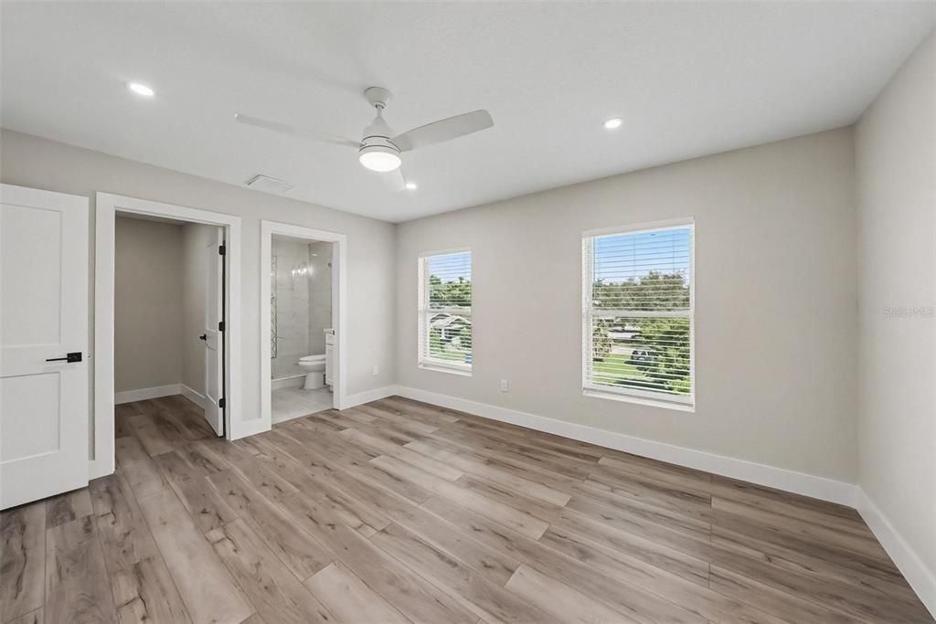For Sale: $499,900 (3 beds, 2 baths, 1646 Square Feet)
