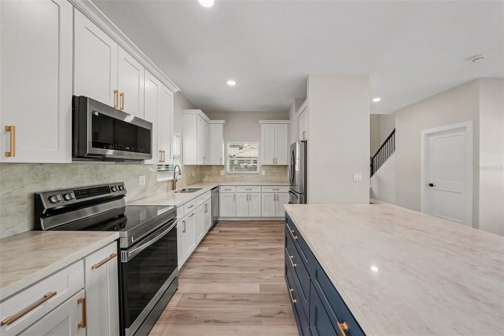 For Sale: $499,900 (3 beds, 2 baths, 1646 Square Feet)