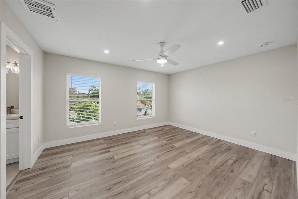 For Sale: $499,900 (3 beds, 2 baths, 1646 Square Feet)