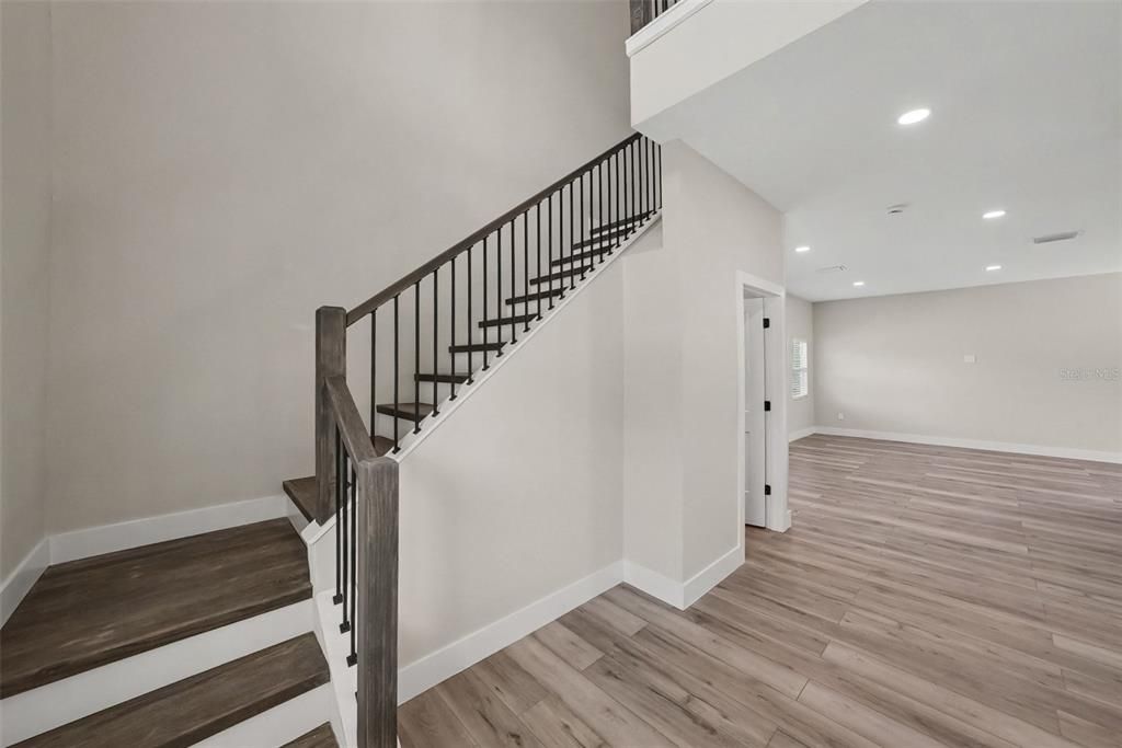 For Sale: $499,900 (3 beds, 2 baths, 1646 Square Feet)
