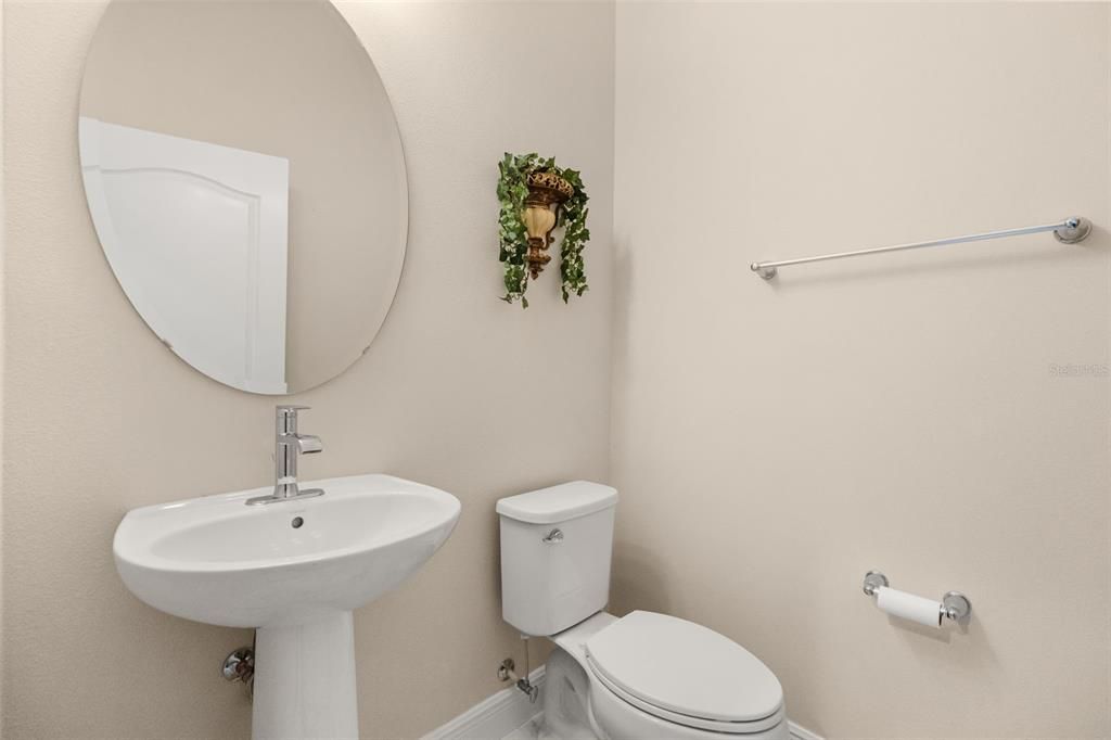 For Sale: $660,000 (3 beds, 2 baths, 2613 Square Feet)
