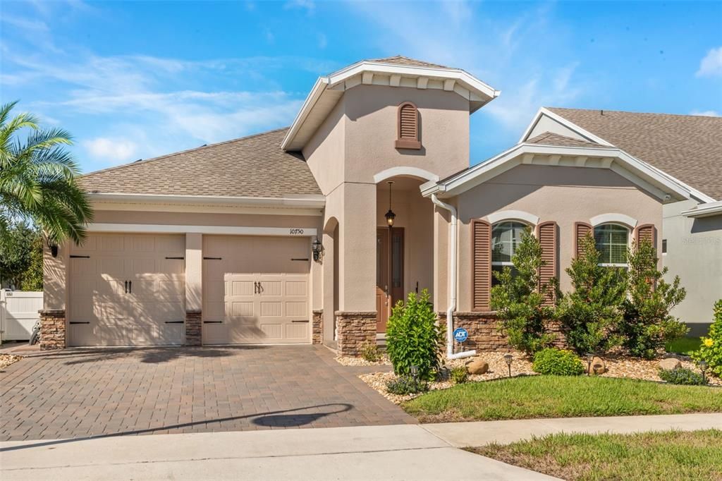 For Sale: $660,000 (3 beds, 2 baths, 2613 Square Feet)