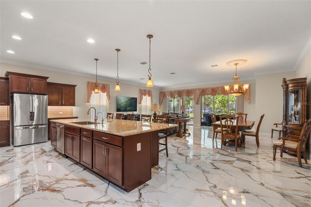 For Sale: $660,000 (3 beds, 2 baths, 2613 Square Feet)