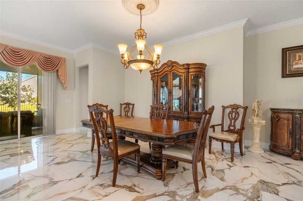 For Sale: $660,000 (3 beds, 2 baths, 2613 Square Feet)