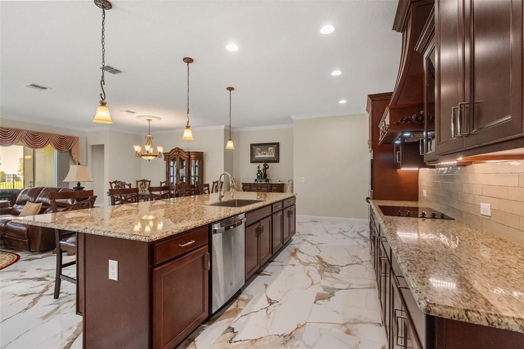For Sale: $660,000 (3 beds, 2 baths, 2613 Square Feet)