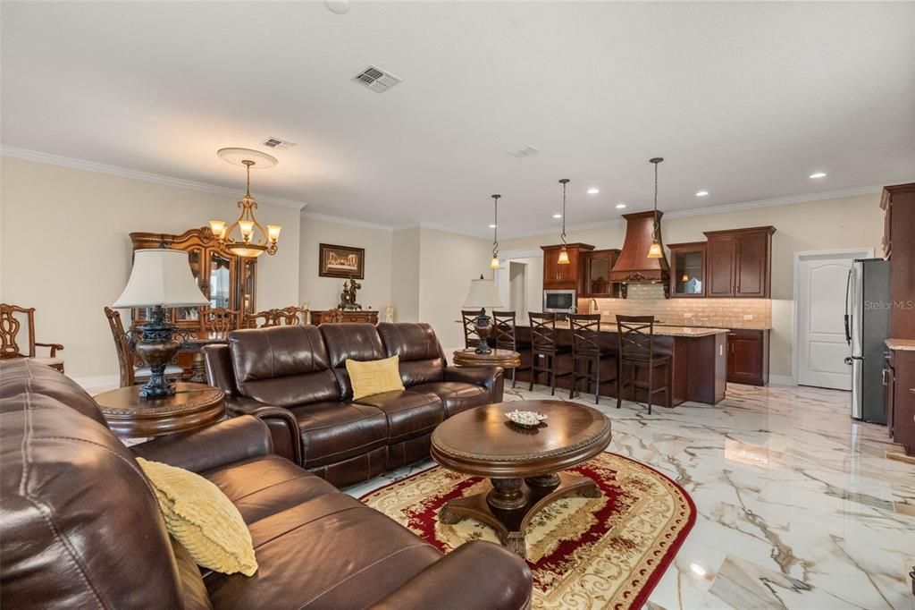For Sale: $660,000 (3 beds, 2 baths, 2613 Square Feet)
