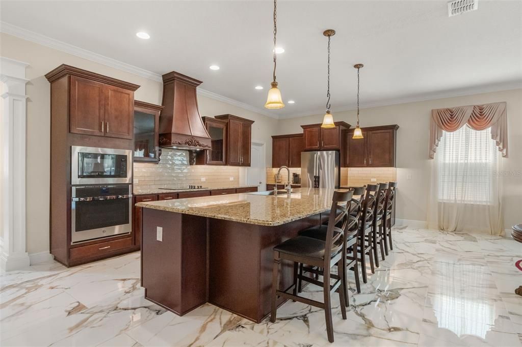 For Sale: $660,000 (3 beds, 2 baths, 2613 Square Feet)
