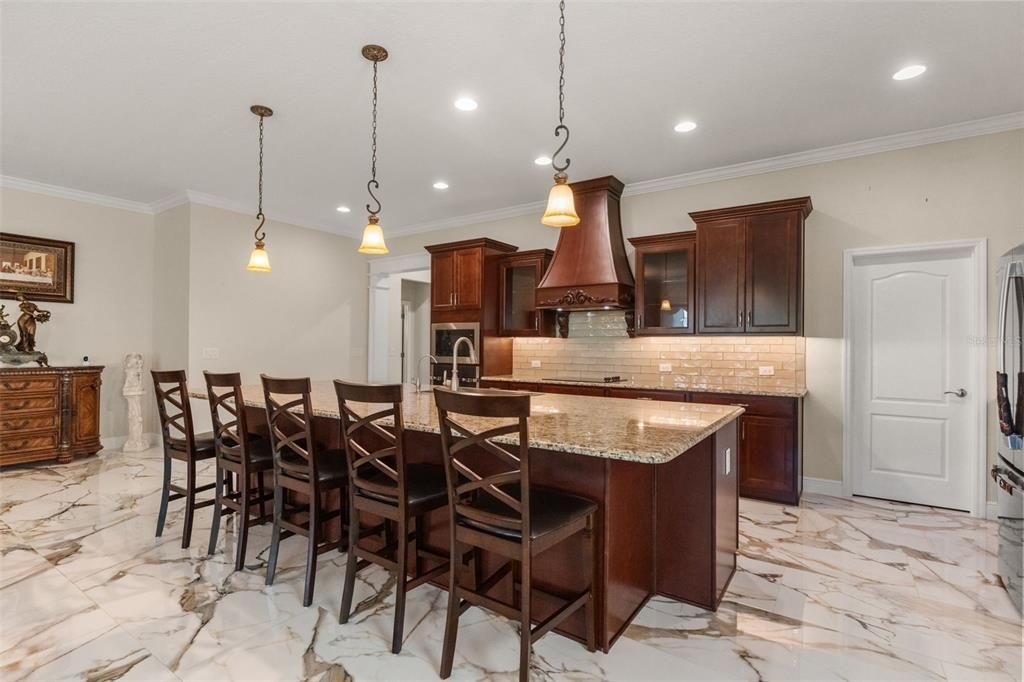 For Sale: $660,000 (3 beds, 2 baths, 2613 Square Feet)